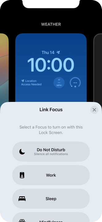 Press the required focus mode.