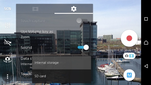 Press Internal storage to save your video clips in the phone memory.