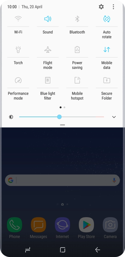 Press the mobile data icon to turn the function on or off.