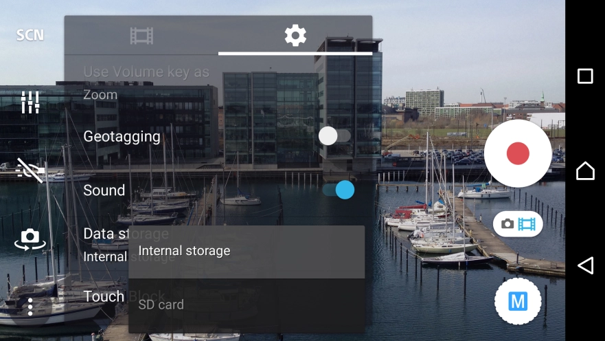 Press Internal storage to save your video clips in the phone memory.