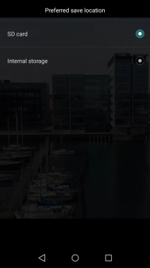 Press Internal storage to save your pictures in the phone memory.