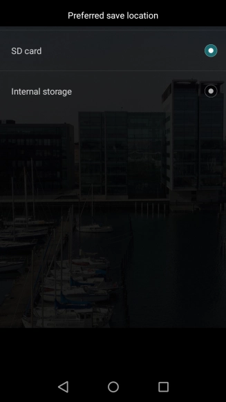 Press Internal storage to save your pictures in the phone memory.