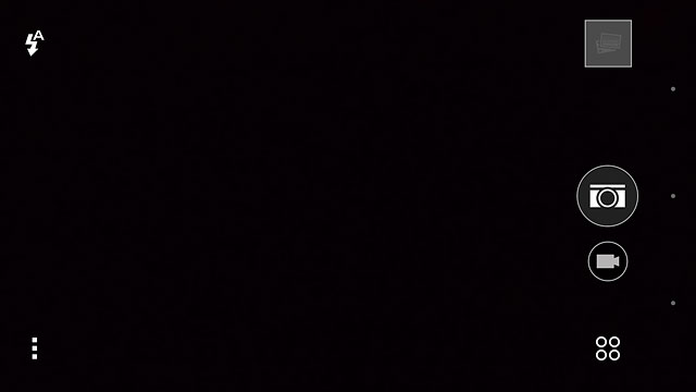 Press the flash icon repeatedly to turn the function on or off.