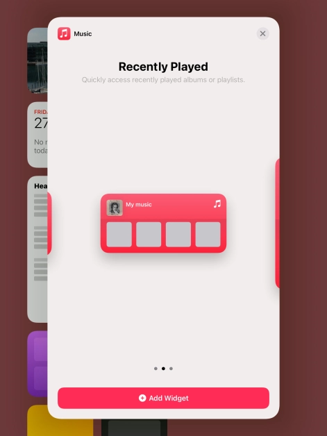 Slide your finger right or left on the screen to select the required widget size.