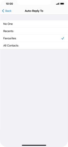 Press the required setting to select which contacts should automatically be notified that Do Not Disturb While Driving is turned on.