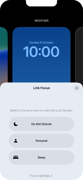 Press the required focus mode.