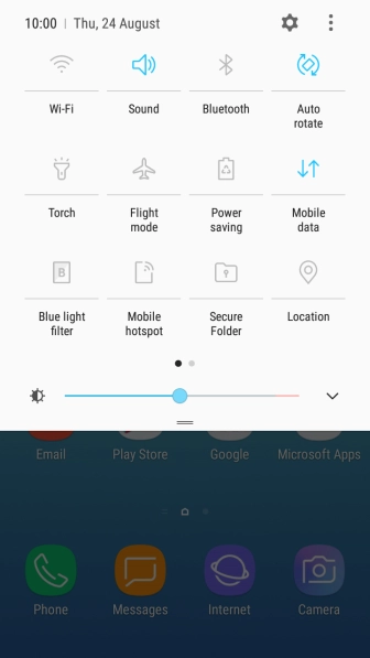Press the mobile data icon to turn the function on or off.