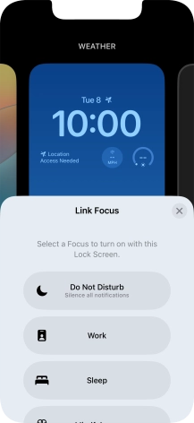 Press the required focus mode.
