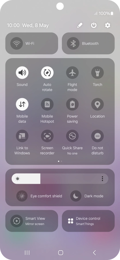 Press the mobile data icon to turn the function on or off.