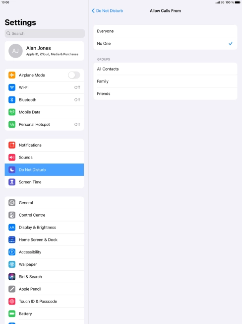 Press the required setting to select which contacts can call you even though Do Not Disturb is turned on.