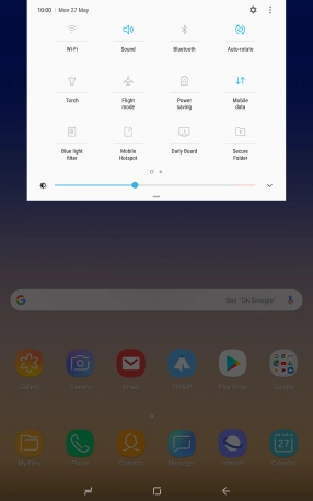 Press the mobile data icon to turn the function on or off.