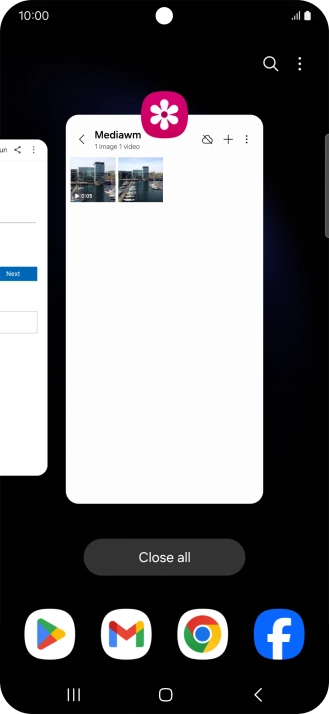 To end one running application, slide your finger upwards on the required application.