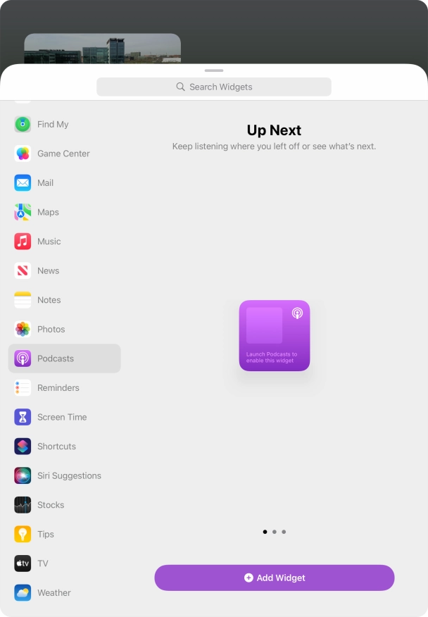 Slide your finger right or left on the screen to select the required widget size.