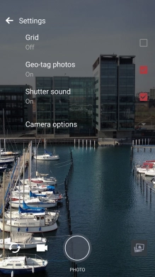 Press Geo-tag photos to turn the function on or off.