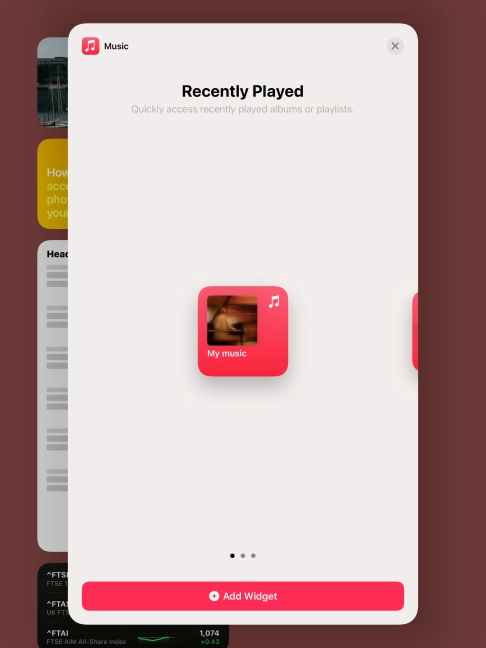 Slide your finger right or left on the screen to select the required widget size.