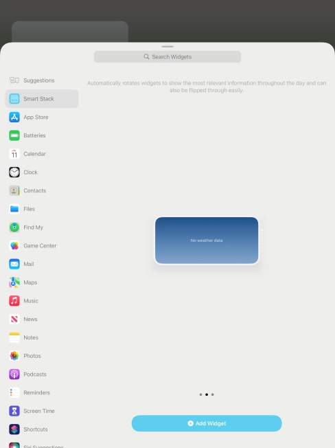 Slide your finger right or left on the screen to select the required widget size.