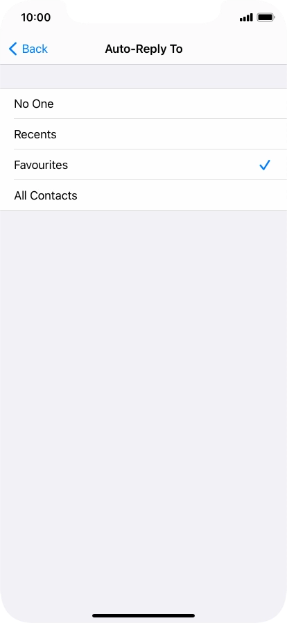Press the required setting to select which contacts should automatically be notified that Do Not Disturb While Driving is turned on.