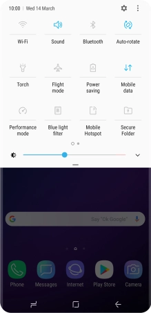 Press the mobile data icon to turn the function on or off.