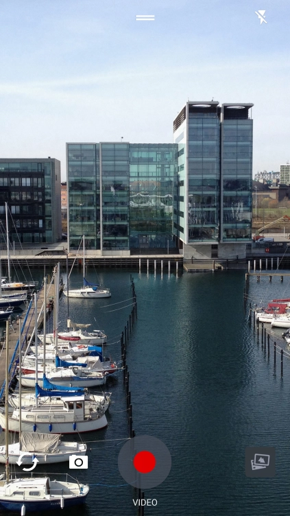 Press the video light icon repeatedly to select the required setting.