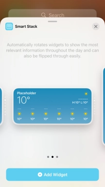 Slide your finger right or left on the screen to select the required widget size.