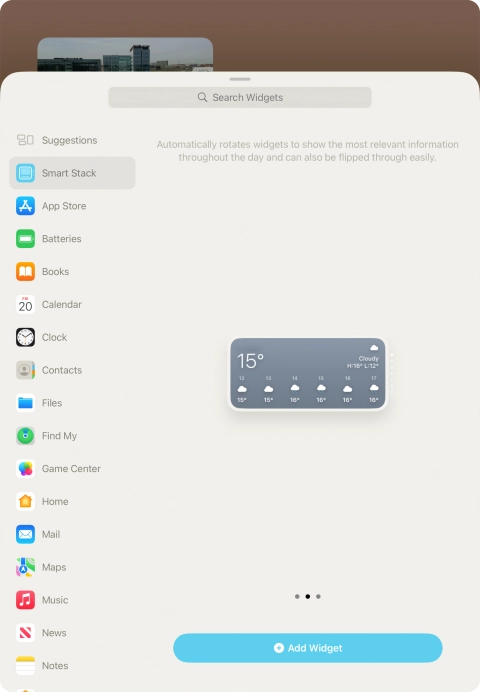 Slide your finger right or left on the screen to select the required widget size.