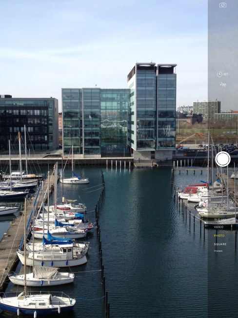 Press HDR to turn the function on or off.
