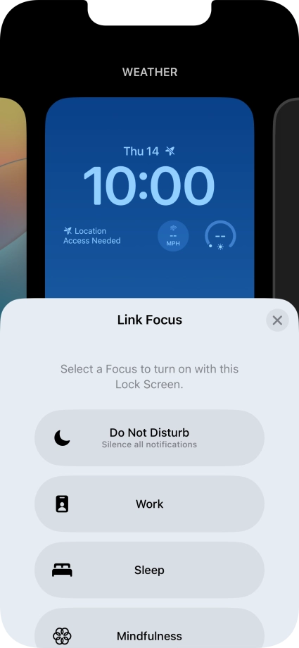 Press the required focus mode.