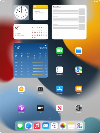 When your tablet is turned on, you can always see the battery power level. The larger the coloured section of the battery icon, the more remaining battery power.