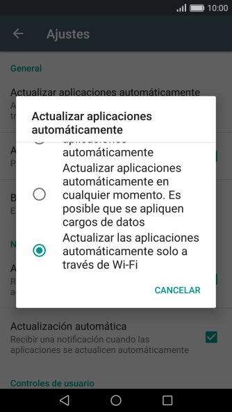 Pulsa Actualizar las aplicaciones automáticamente solo a través de Wi-Fi para activar la función.