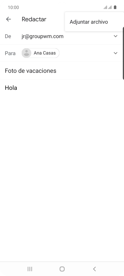 Pulsa Adjuntar archivo y desplázate a la carpeta deseada.