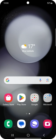 Cuando el icono de carga de batería aparece en la pantalla, el teléfono se está cargando.