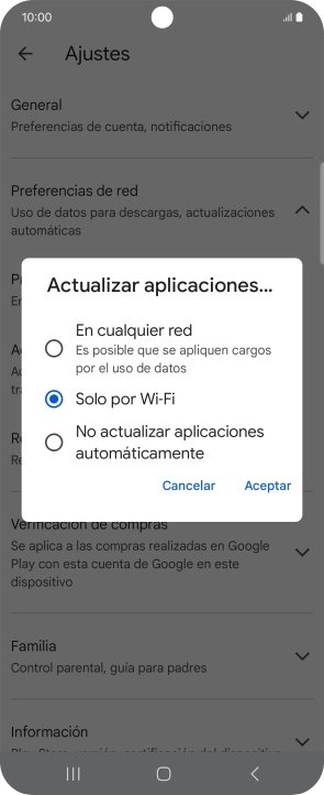 Para activar la actualización automática de apps utilizando la red móvil, pulsa Actualizar todas las apps con Wi-Fi o datos móviles.