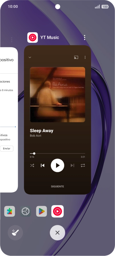 Para cerrar una sola aplicación en ejecución, desliza el dedo hacia arriba sobre la aplicación deseada.