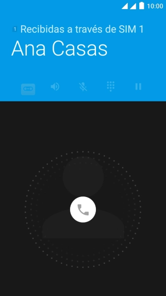 Si el bloqueo de pantalla está activado, pulsa el icono de contestar llamadas y arrástralo hacia la derecha.
