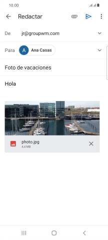 Pulsa el icono de envío cuando termines de escribir el correo electrónico.