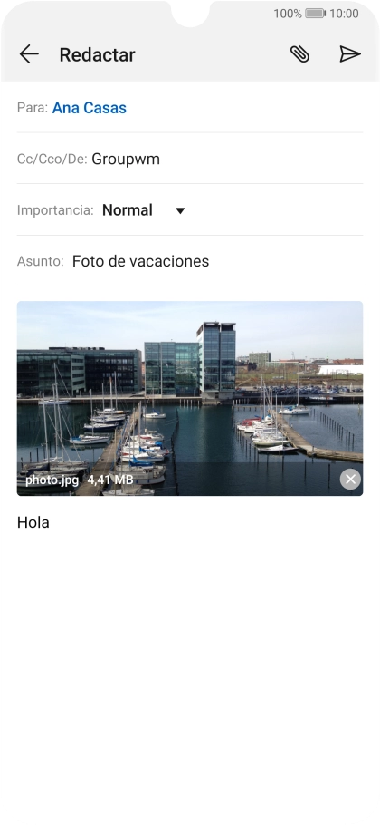 Pulsa el icono de envío cuando termines de escribir el correo electrónico.