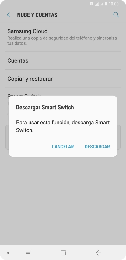 En caso de que sea necesario, debes descargar la aplicación Smart Switch en tu teléfono. Sigue las instrucciones de la pantalla para descargar la aplicación Smart Switch.