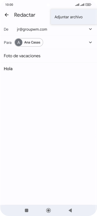 Pulsa Adjuntar archivo y desplázate a la carpeta deseada.