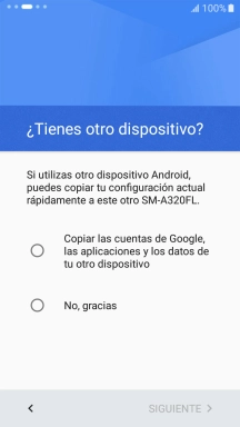 Puedes transferir el contenido de otro teléfono cuando activas tu teléfono por primera vez y cuando lo has restablecido. Cuando aparezca en la pantalla del teléfono esta imagen, ya está listo para la transmisión del contenido del otro teléfono.