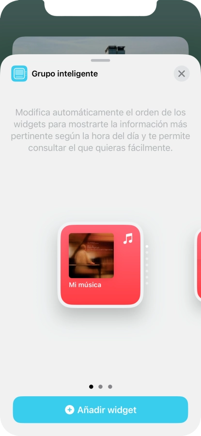Desliza el dedo hacia la derecha o hacia la izquierda por la pantalla para seleccionar el tamaño de widget deseado.