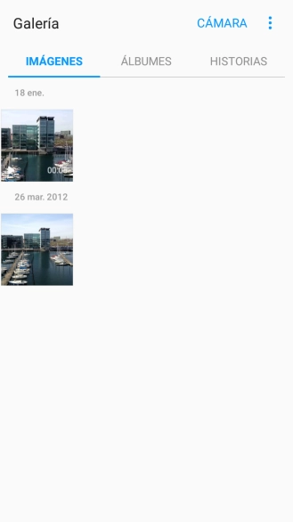 Mantén pulsados la imagen o el videoclip deseados durante unos instantes.