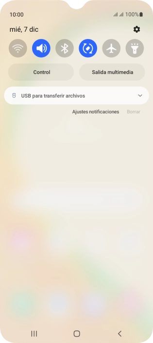 Pulsa USB para transferir archivos.