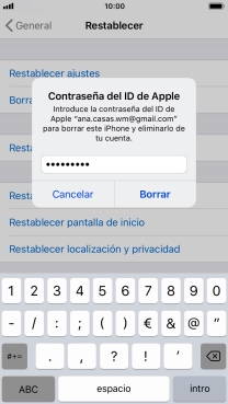 Introduce la contraseña de tu ID de Apple y pulsa Borrar. Espera unos instantes mientras el teléfono restablece la configuración predeterminada. Sigue las indicaciones de la pantalla para configurar el teléfono y dejarlo listo para su uso.