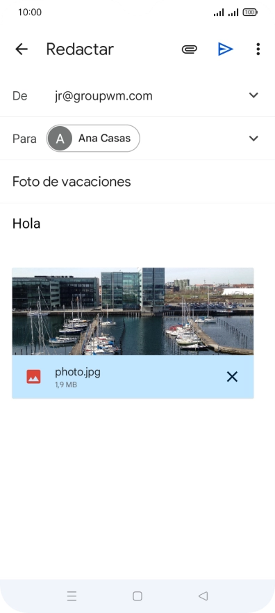 Pulsa el icono de envío cuando termines de escribir el correo electrónico.