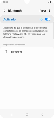 Pulsa el dispositivo Bluetooth deseado y sigue las indicaciones de la pantalla para vincular el dispositivo al teléfono.