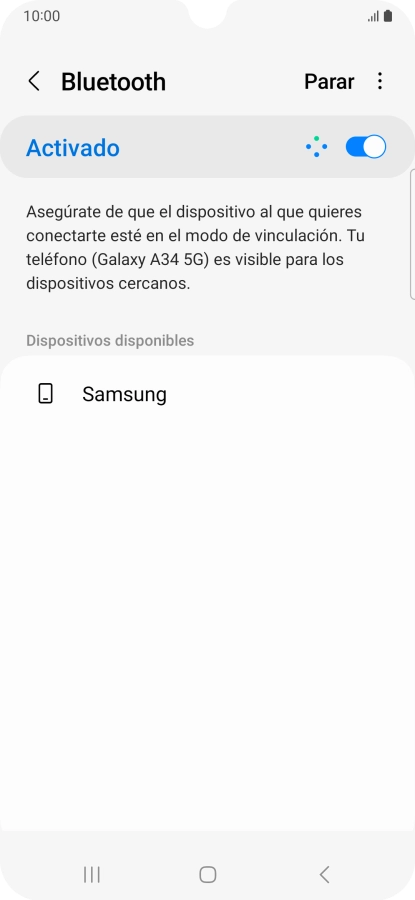 Pulsa el dispositivo Bluetooth deseado y sigue las indicaciones de la pantalla para vincular el dispositivo al teléfono.