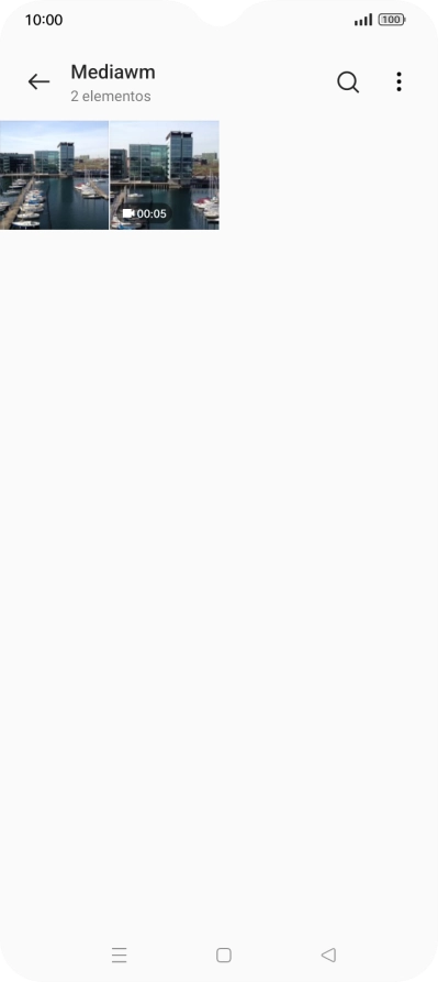 Mantén pulsados la fotografía o el vídeo deseados durante unos instantes.