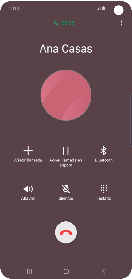 Pulsa el icono de finalizar llamada.