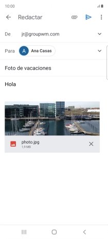 Pulsa el icono de envío cuando termines de escribir el correo electrónico.