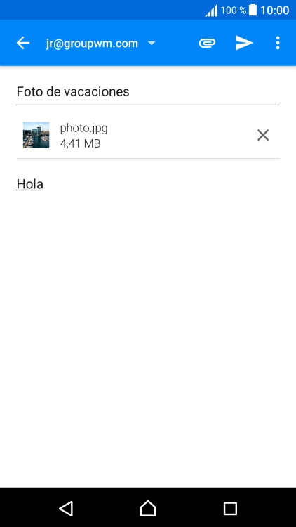 Pulsa el icono de envío cuando termines de escribir el correo electrónico.
